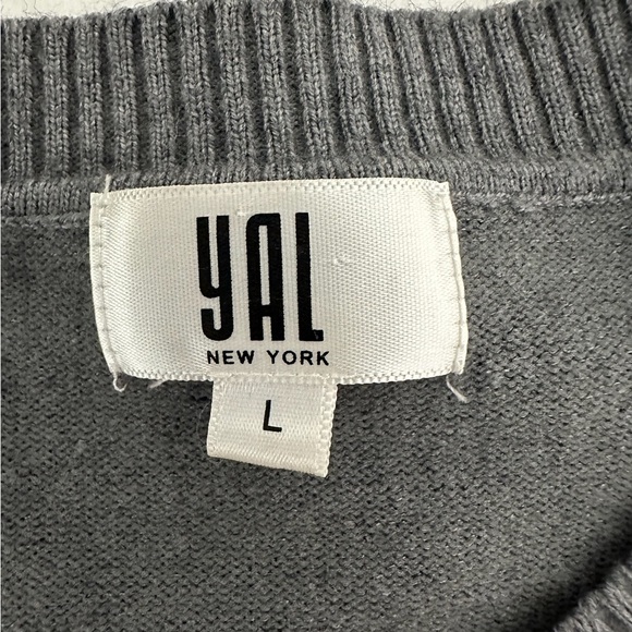 YAL New York Gray Stripe Sleeve Layered Faux Shirt Hem Sweater Size Large - Picture 3 of 7